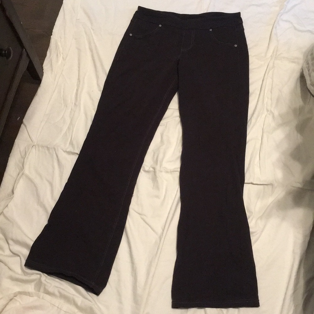 Athleta Bettona Black yoga pants